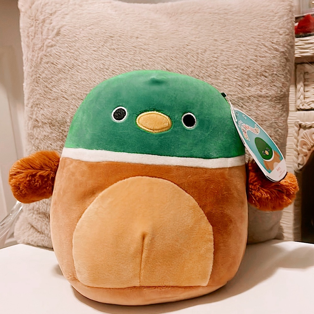 Squishmallow Avery 8 inch